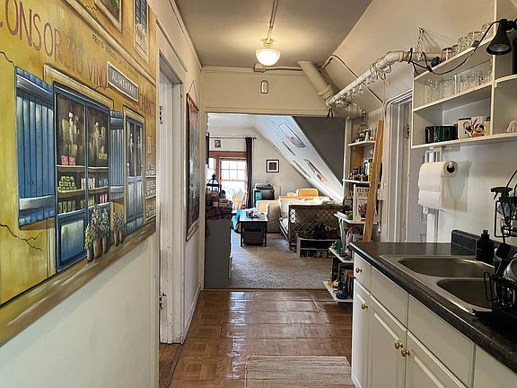5th image of 3039 N Frederick Ave Floor 3