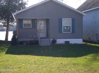 23 Champlain Shores Way, Crown Point, NY 12928