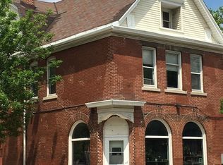 800 E Chambers St APT 2F, Milwaukee, WI 53212