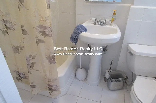 1 bed, 1.0 bath, $2,700 — Photo 4