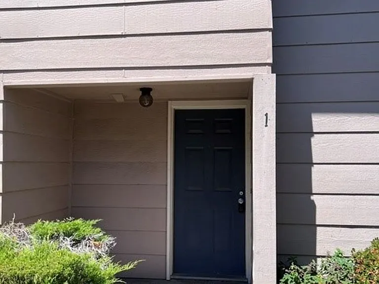 6060 Gloria Dr #1 — Photo 1