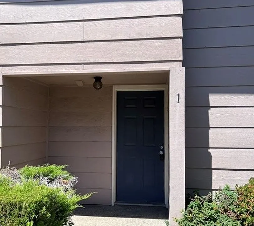 6060 Gloria Dr #1