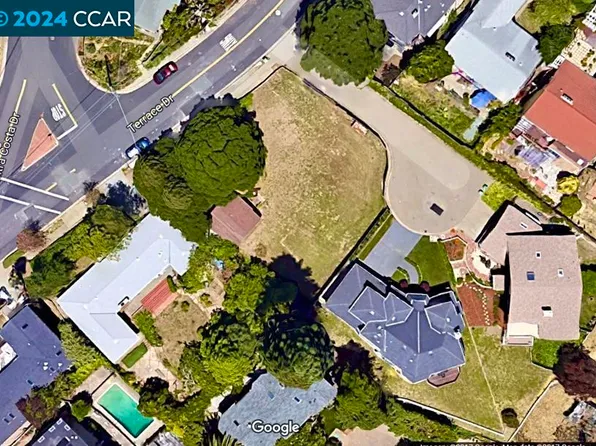 8246 Terrace Dr, El Cerrito, CA 94530