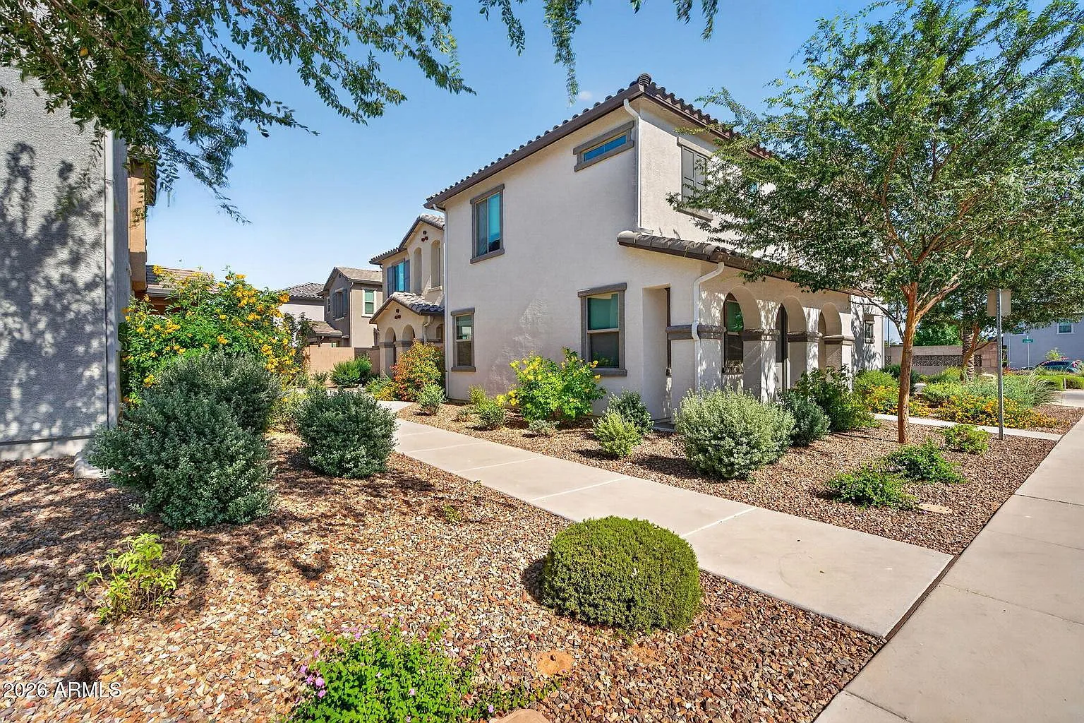 3 bed, 2.5 bath, 1605 sqft, $1,000 — Photo 3