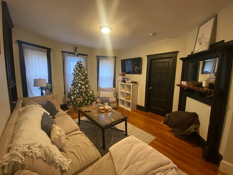 10 Taft St #3A — Photo 7