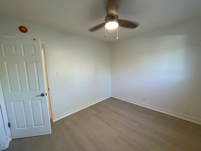 115 Catherine Ln #B — Photo 3