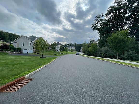 5th image of 5 Sprague Ln