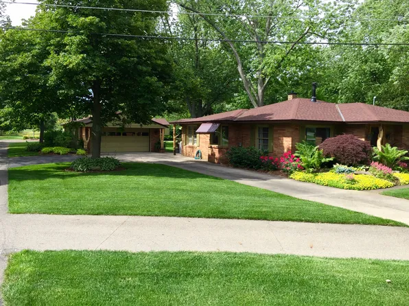 3305 Butternut Dr, Holland, MI 49424