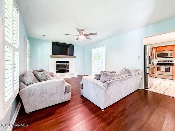 4th image of 2613 Hargate Court