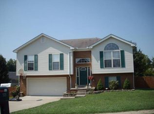 505 Chaucer Dr, Lawrenceburg, KY 40342