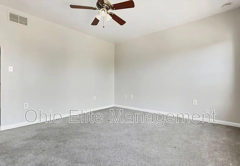347 1/2 E Welch Ave — Photo 11