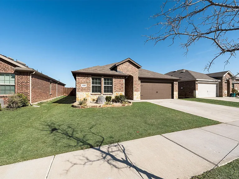 4016 Huntington Dr — Photo 4