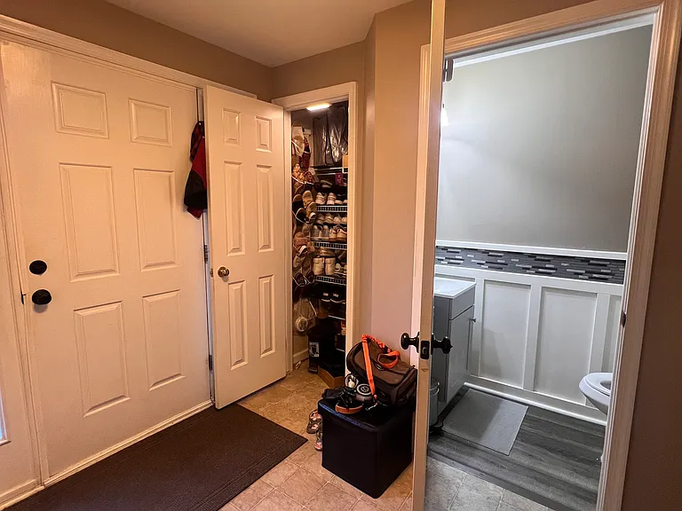 6314 Meadow Glade Ln — Photo 18