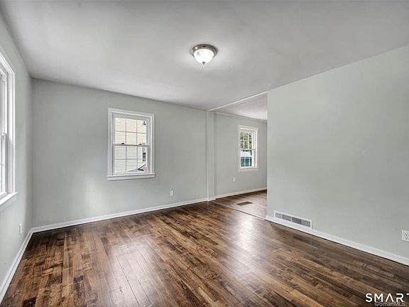 5th image of 607 Hartford Rd