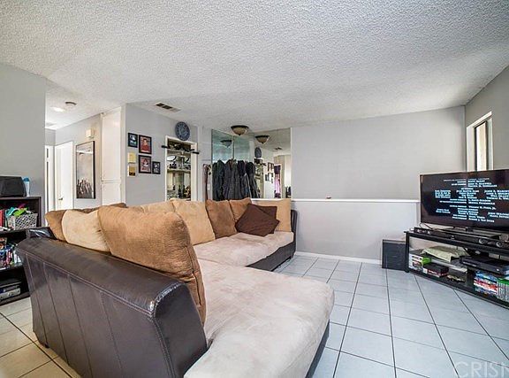 5th image of 10143 Arleta Ave Unit 1
