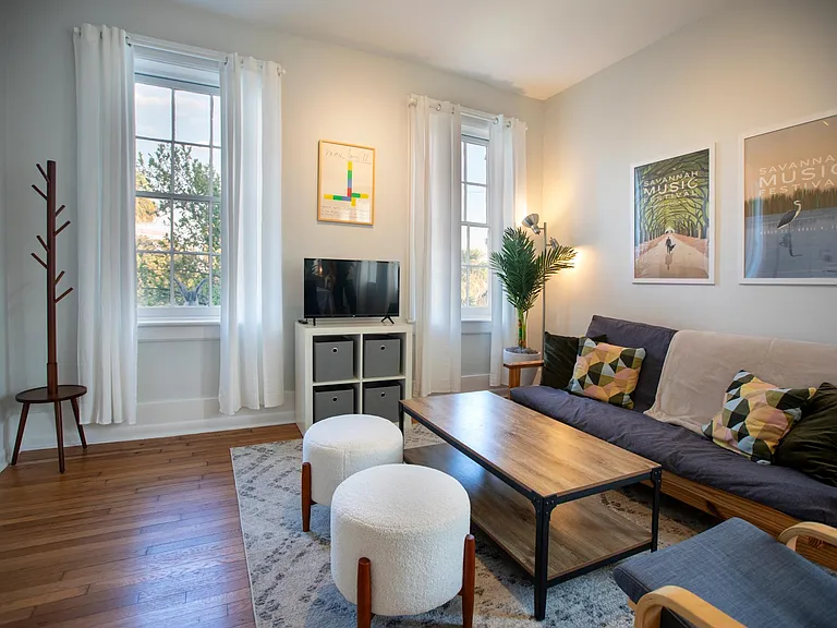 219 Abercorn St #F1 — Photo 4