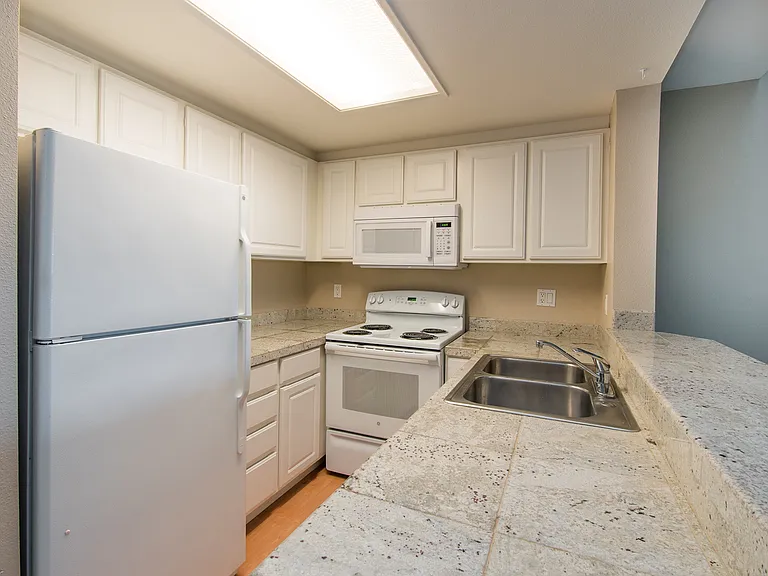 9750 SE Talbert St — Photo 12