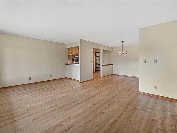 2nd image of W176N9763 Rivercrest DRIVE