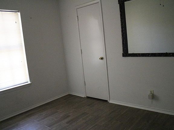 4th image of 6208 Big Springs Dr