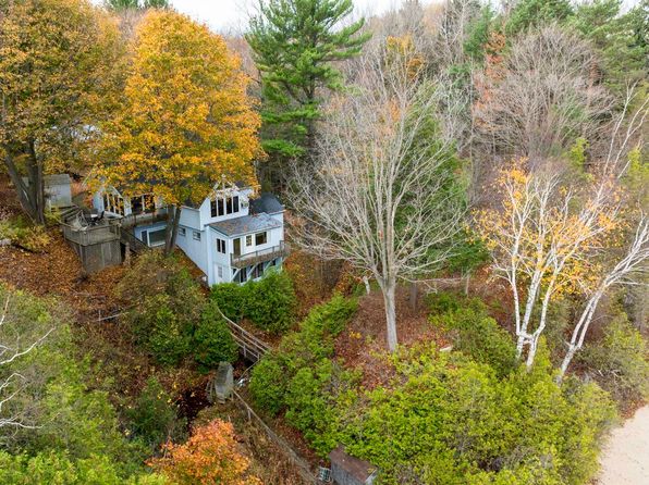 1893 S Lakeshore Rd, Carsonville, MI 48419