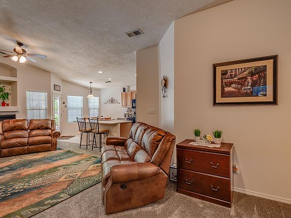5th image of 7623 Brianne Ave NW