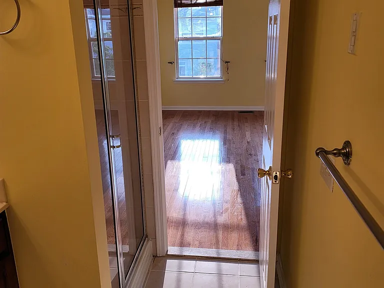 8 McMartin Ct — Photo 14