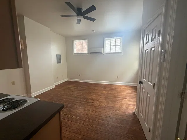 Studio, $799 — Photo 3