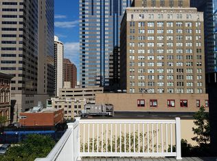 123 N 20th St APT 2R, Philadelphia, PA 19103