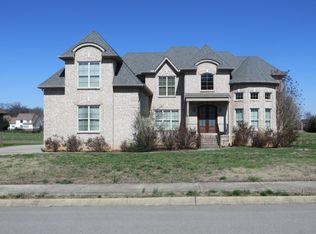 1208 Twin View Dr, Murfreesboro, TN 37128