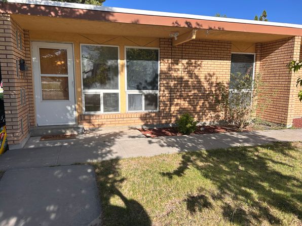 896 Raymond Dr APT 3