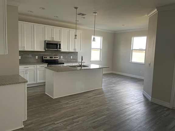 3rd image of 843 Peachtree Dr