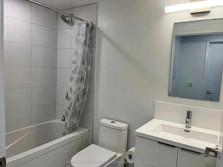 238 Simcoe St #3302 — Photo 9