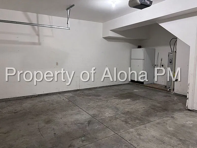3 bed, 2.5 bath, 1700 sqft, $2,096 — Photo 4