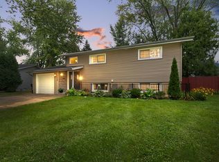 2209 Kingston Rd, Waukegan, IL 60087