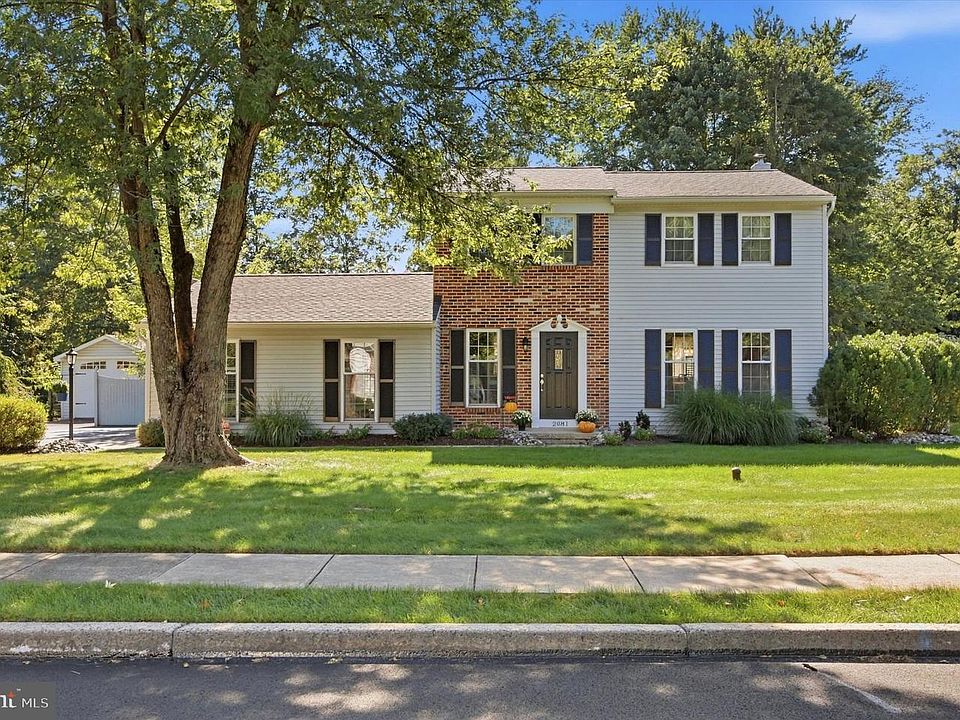 1st image of 2081 Stewart Dr