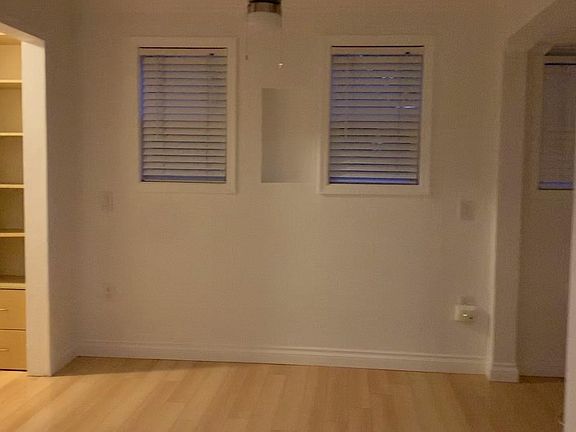 3rd image of 5048 Woodley Ave #1A