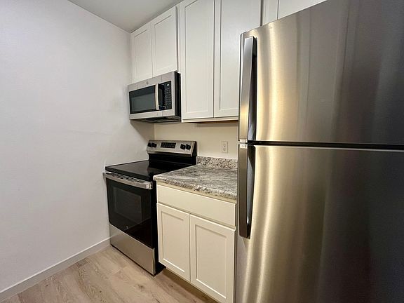 3rd image of 11060 W Janesville Rd #5