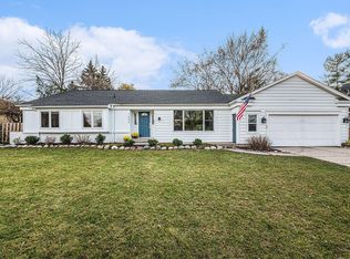 1646 Hardwick Dr SE, Kentwood, MI 49508