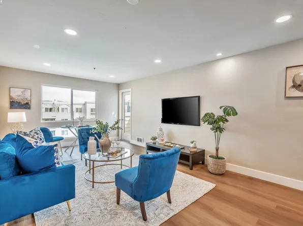 6400 Christie Ave APT 3404, Emeryville, CA 94608