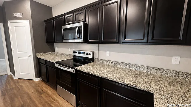 8607 Rock Mdw — Photo 14