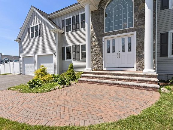 4th image of 71 Messina Woods Dr