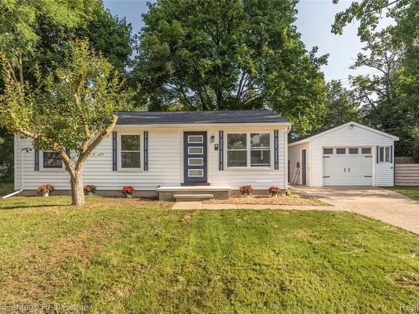 12 Trowbridge Ct, Ann Arbor, MI 48108