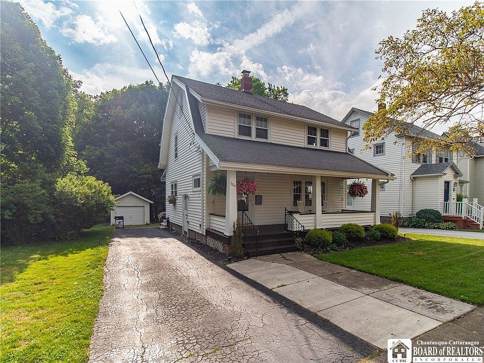 1st image of 124 Hotchkiss St
