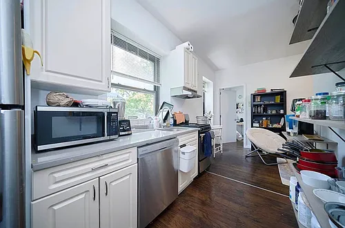 484 9th Ave #1B Photo 1