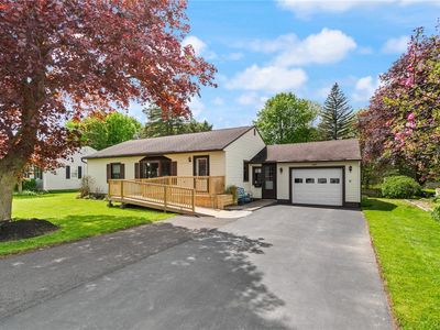 1405 Summit Dr, Newark, NY, 14513