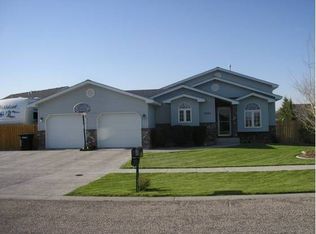 3025 E Fennec Ln, Ammon, ID 83401