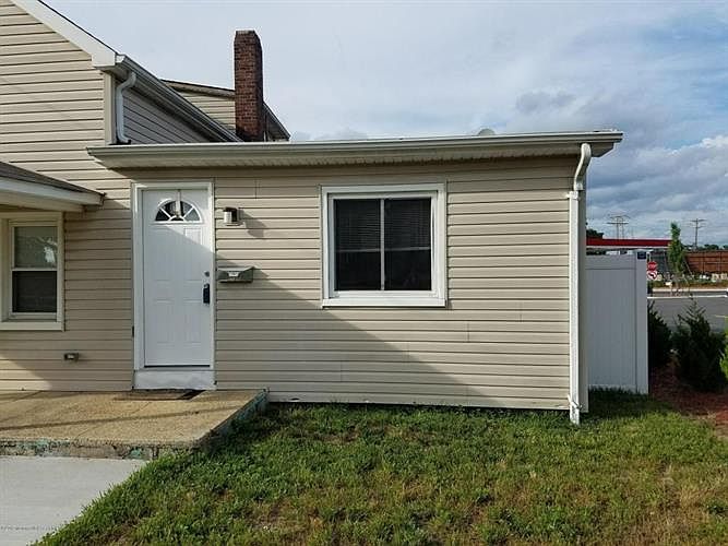 1st image of 113B Hibernia Ave