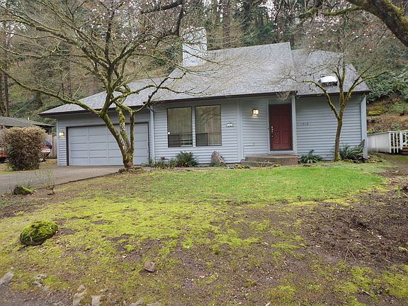 2nd image of 1320 Oak Ter