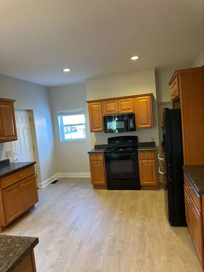 Spacious 4BD 2BA House in Pittsburgh! — Photo 4