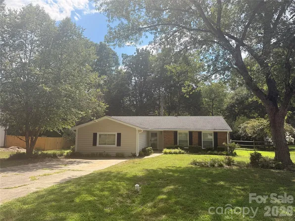 5900 Tillery Dr, Charlotte, NC 28226